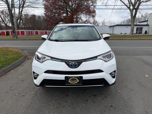 2017 Toyota RAV4 Hybrid XLE