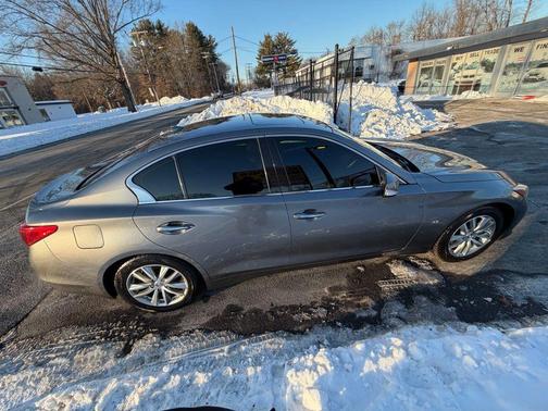 2015 INFINITI Q50 Premium