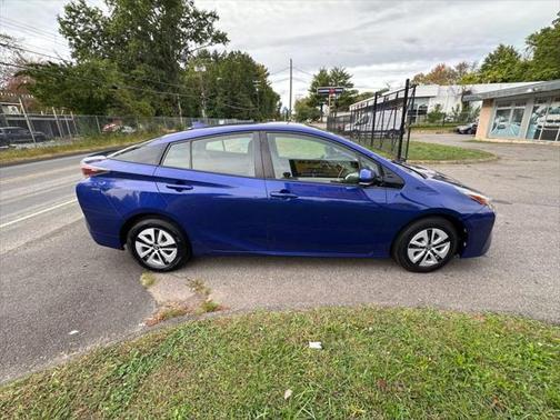 2016 Toyota Prius Three