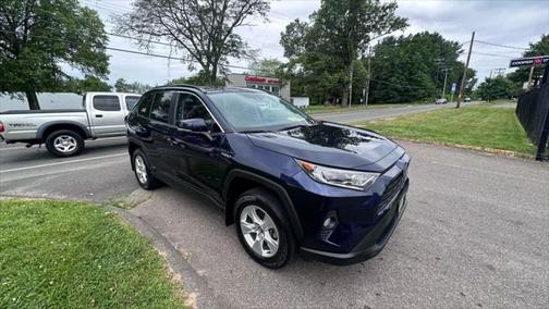 2020 Toyota RAV4 Hybrid XLE
