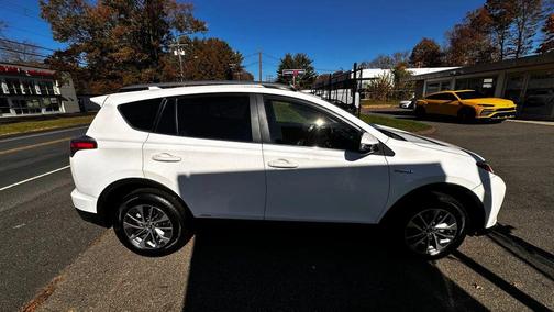 2018 Toyota RAV4 Hybrid XLE