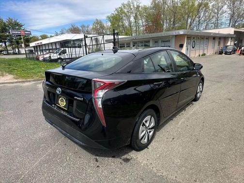 2016 Toyota Prius Three