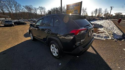2020 Toyota RAV4 Hybrid XLE