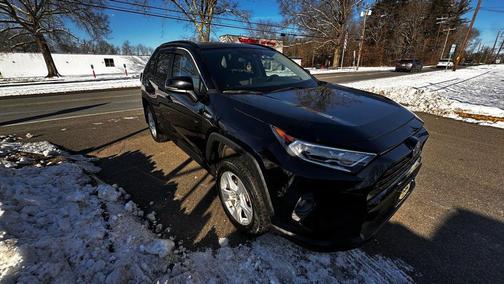 2020 Toyota RAV4 Hybrid XLE