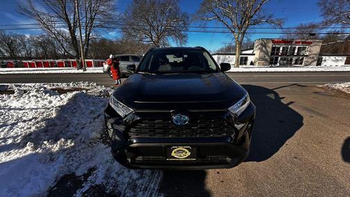 2020 Toyota RAV4 Hybrid XLE