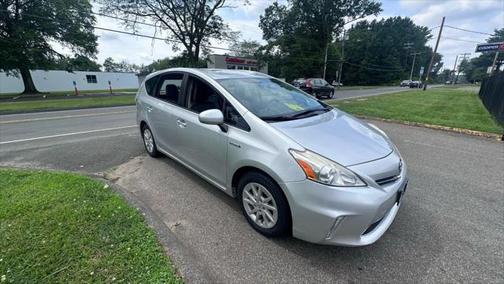2013 Toyota Prius v Five
