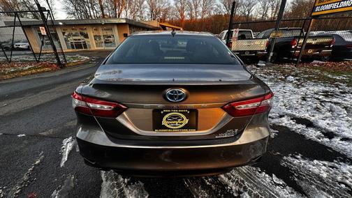 2019 Toyota Camry Hybrid XLE