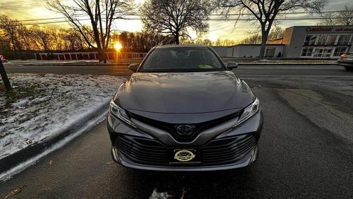 2019 Toyota Camry Hybrid XLE