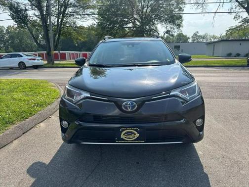 2018 Toyota RAV4 Hybrid XLE