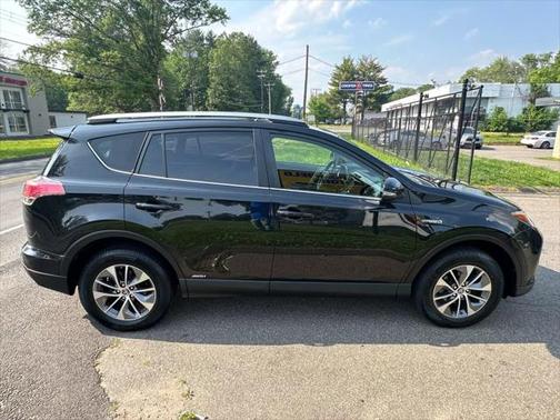 2018 Toyota RAV4 Hybrid XLE