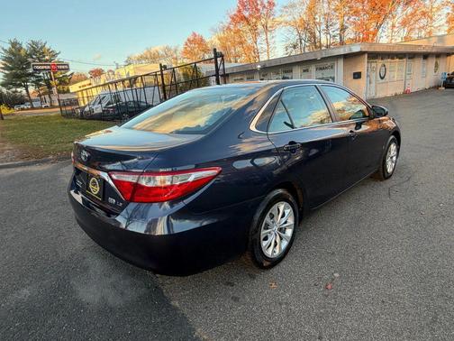 2015 Toyota Camry Hybrid SE