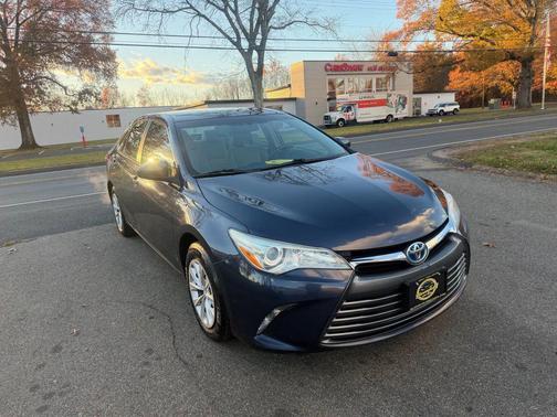 2015 Toyota Camry Hybrid SE