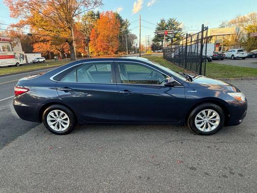 2015 Toyota Camry Hybrid SE