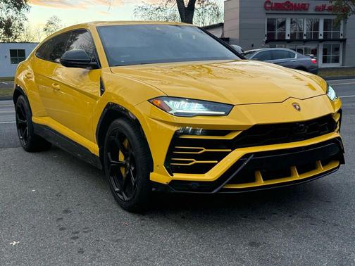 2019 Lamborghini Urus Sport Utility 4D