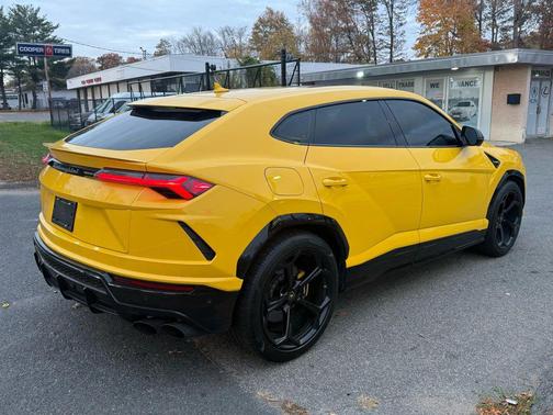 2019 Lamborghini Urus Sport Utility 4D