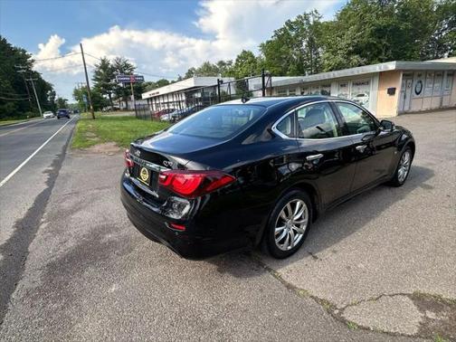 2016 INFINITI Q70 3.7X