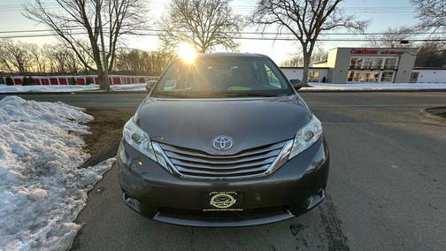2015 Toyota Sienna XLE