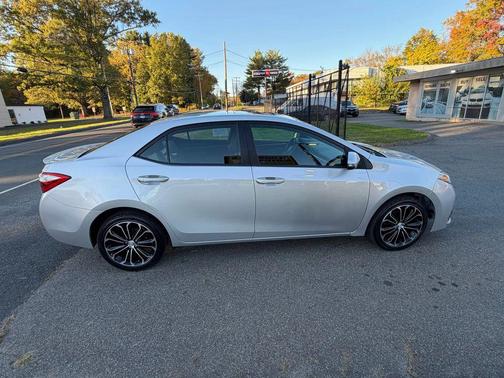 2015 Toyota Corolla S Plus