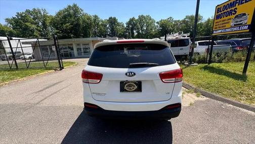 2017 Kia Sorento LX
