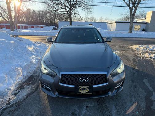 2015 INFINITI Q50 Premium