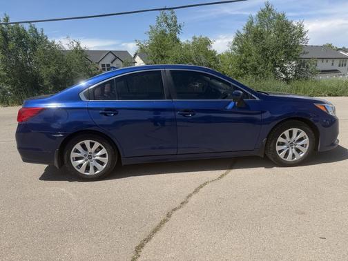 Lapis Blue Pearl 2016 Subaru Legacy Premium
