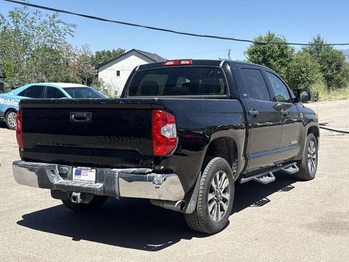 Black 2015 Toyota Tundra SR5