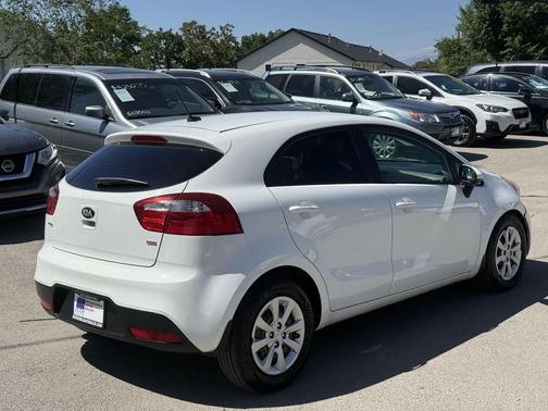 Clear White 2014 Kia Rio LX