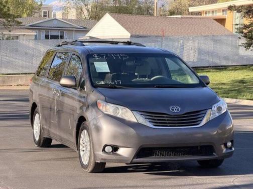 2014 Toyota Sienna XLE