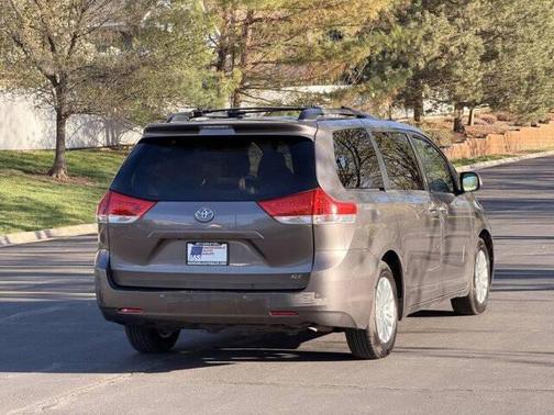 2014 Toyota Sienna XLE