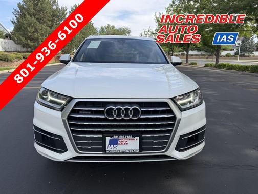 White 2019 Audi Q7 45 Premium
