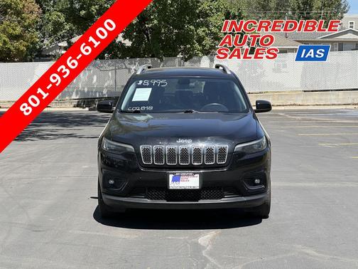 Diamond Black Crystal Pearlcoat 2019 Jeep Cherokee Latitude