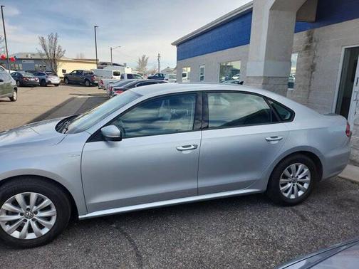 2015 Volkswagen Passat 1.8T S