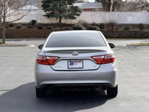 Celestial Silver Metallic 2015 Toyota Camry XLE