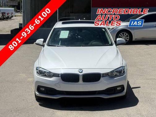 White 2018 BMW 320 i