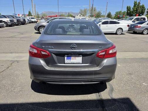 Gun Metallic 2017 Nissan Altima 2.5 SV