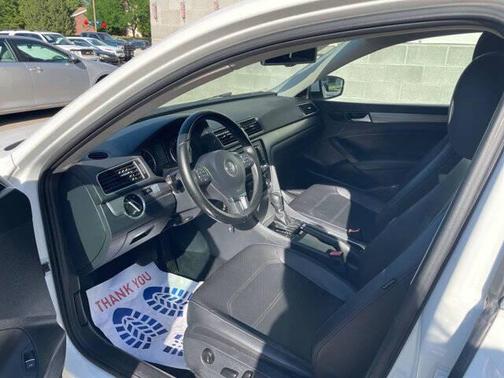 2014 Volkswagen Passat 2.0L TDI DSG SE w/Sunroof