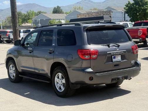 Magnetic Gray Metallic 2017 Toyota Sequoia SR5