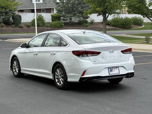 Quartz White Pearl 2018 Hyundai SONATA SE