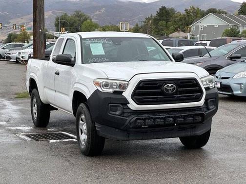 Super White 2019 Toyota Tacoma SR5