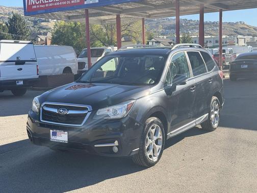 Dark Gray Metallic 2018 Subaru Forester 2.5i Touring