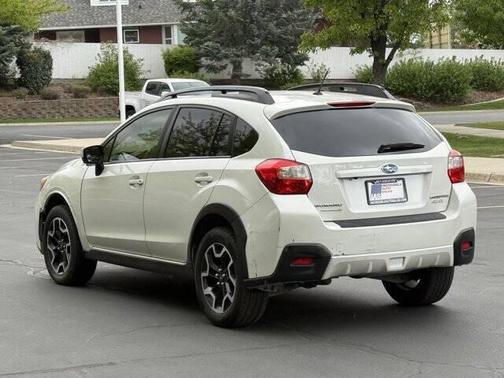 Crystal White Pearl 2016 Subaru Crosstrek 2.0i Premium