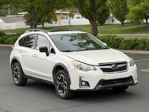 Crystal White Pearl 2016 Subaru Crosstrek 2.0i Premium