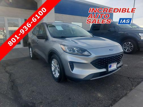 Carbonized Gray Metallic 2022 Ford Escape SE