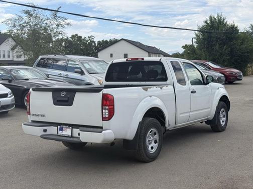 Glacier White 2018 Nissan Frontier S
