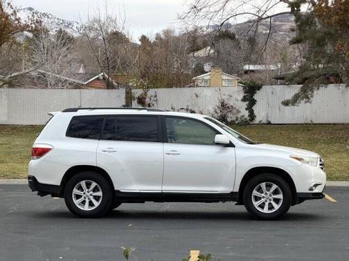 2012 Toyota Highlander SE