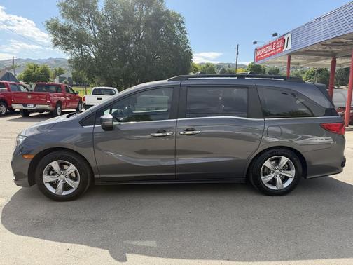 Gray 2018 Honda Odyssey EX-L