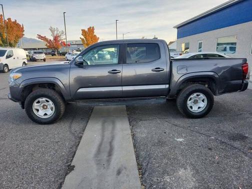 2022 Toyota Tacoma SR