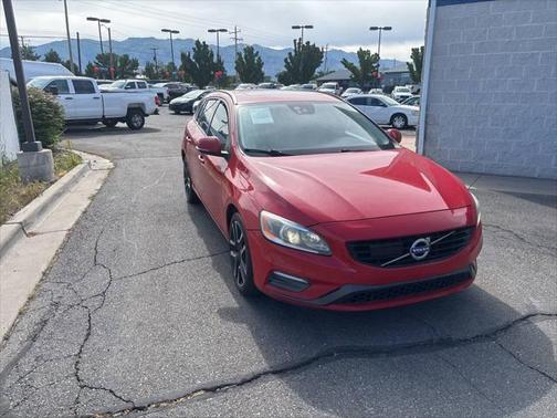 2018 Volvo V60 T5 Dynamic
