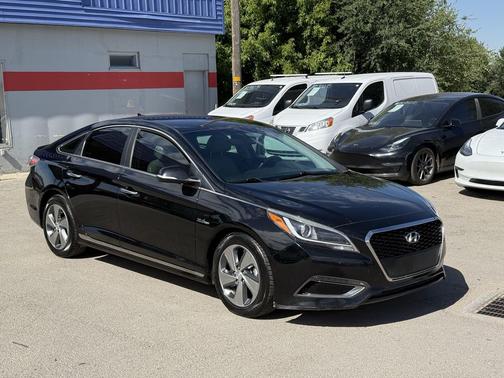 Nocturne Black 2017 Hyundai SONATA Hybrid Limited