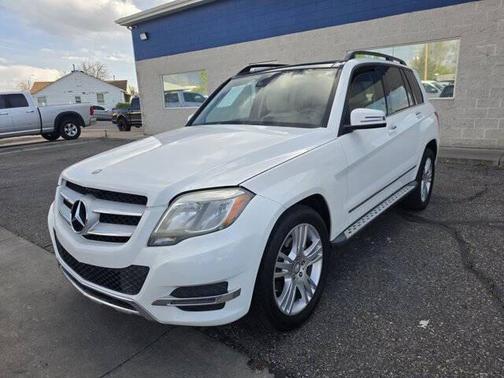 White 2015 Mercedes-Benz GLK-Class GLK 350 4MATIC